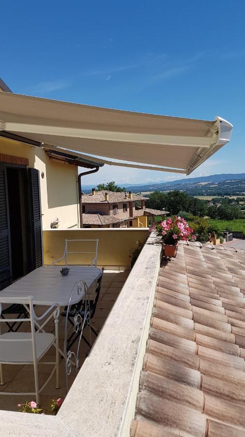 La Casa Di Marco E Lorella Fratta Todina المظهر الخارجي الصورة