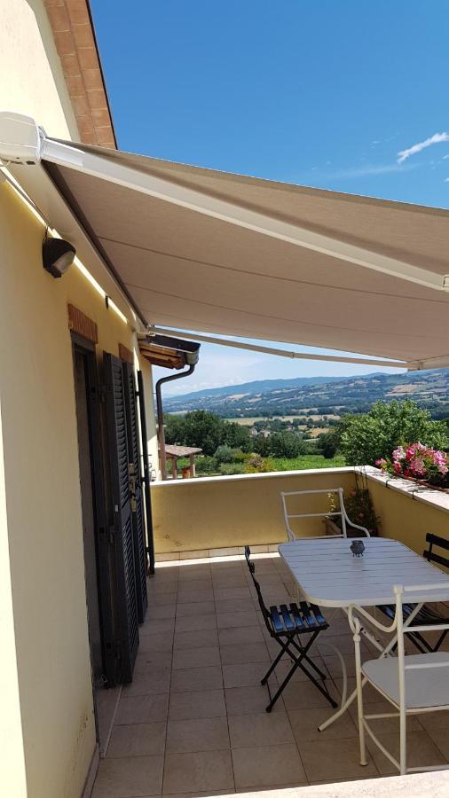 La Casa Di Marco E Lorella Fratta Todina المظهر الخارجي الصورة